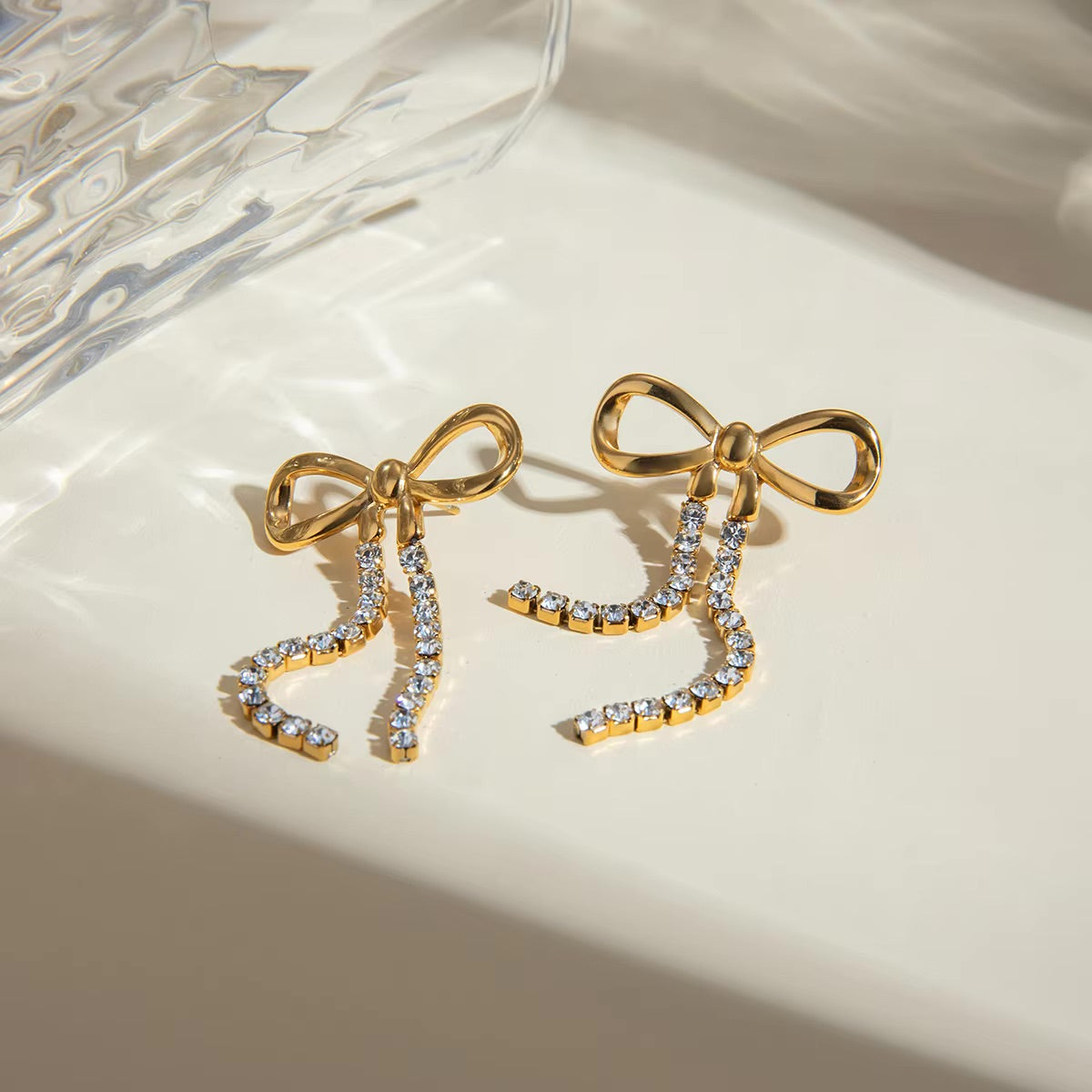 Dazzling Bow earrings