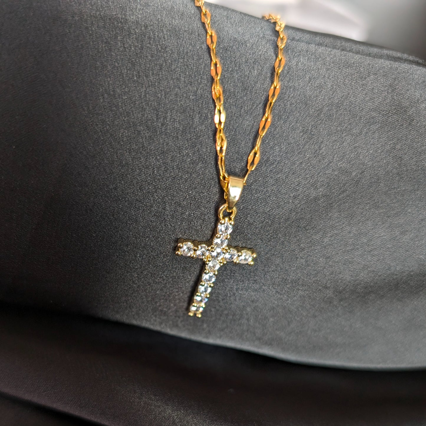 Dainty Cross Necklace