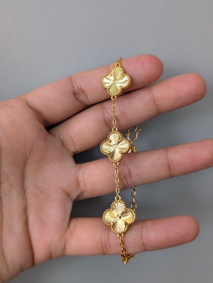 Gold Clover Leaf bracelet