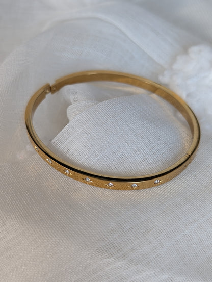 Elara Shine Bangle